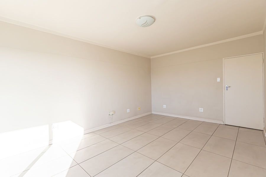To Let 2 Bedroom Property for Rent in Green Point Western Cape
